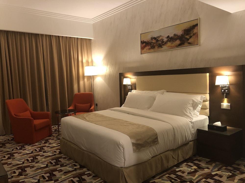 Al Murooj Grand Hotel Muscat Exterior photo