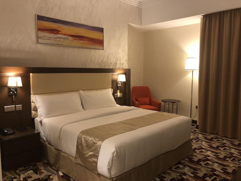 Al Murooj Grand Hotel Muscat Exterior photo