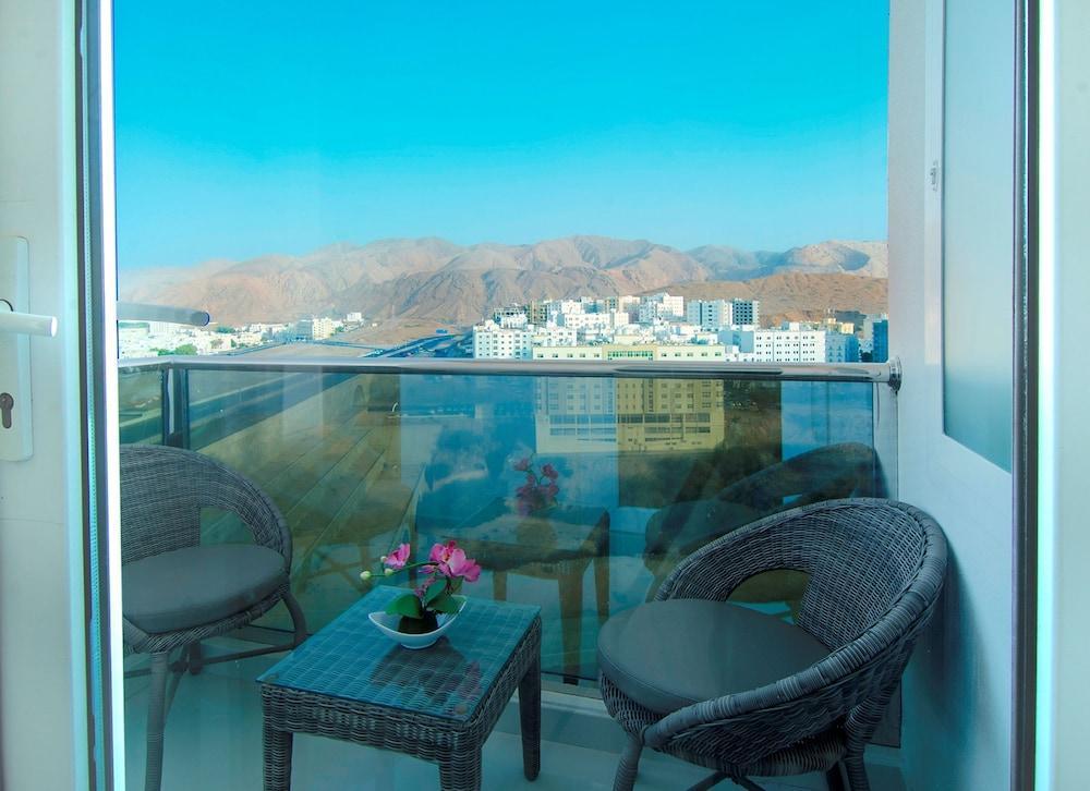 Al Murooj Grand Hotel Muscat Exterior photo