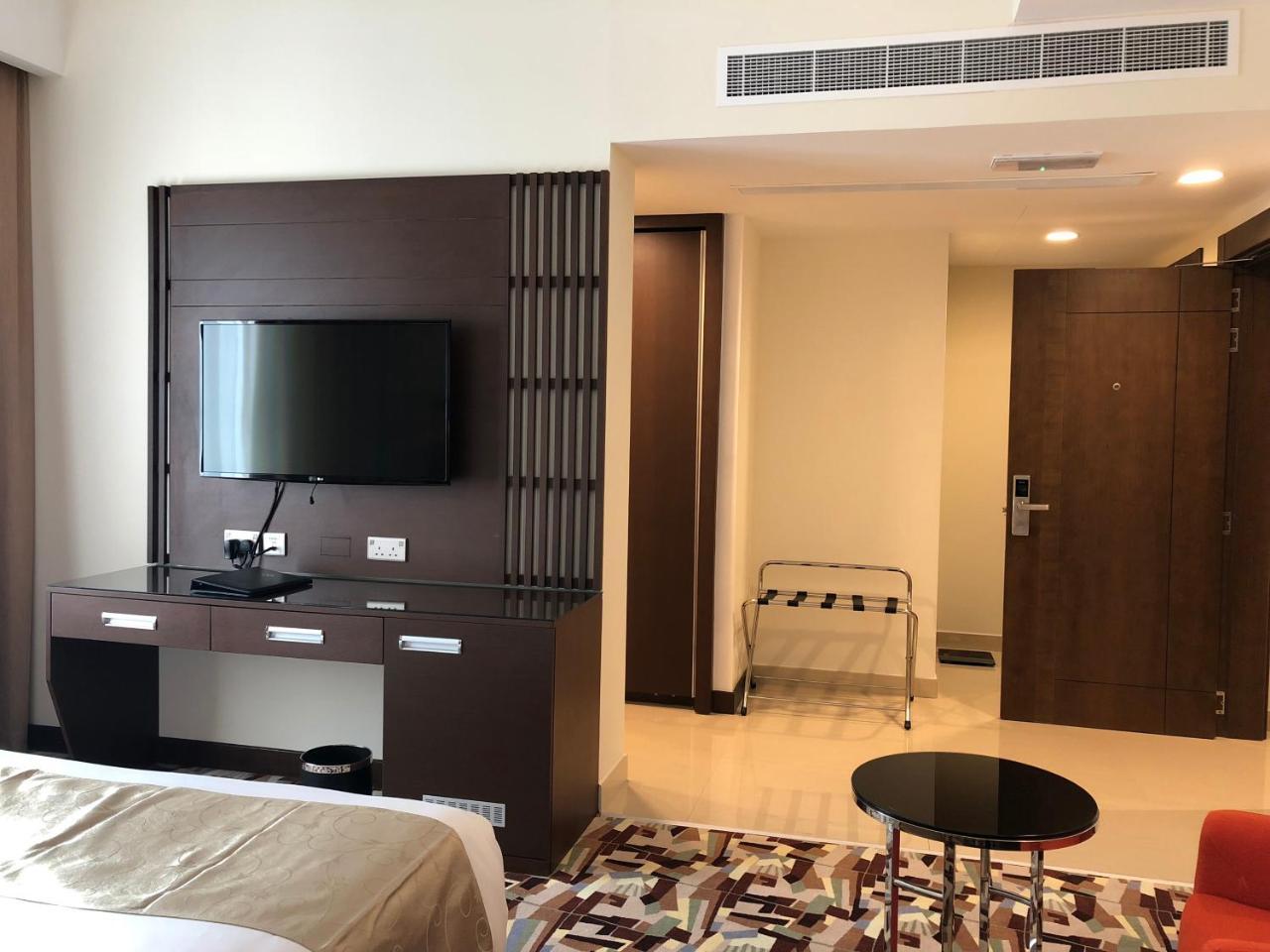 Al Murooj Grand Hotel Muscat Exterior photo